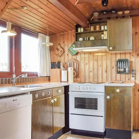 3 Bedroom Cozy Home In Ringkobing Ringkøbing